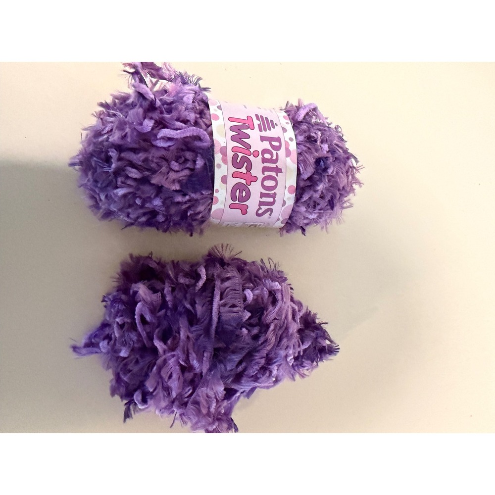 Patons Twister Yarn Grape Nuts Purple Super Bulky Textured Fringe 2 Skeins
